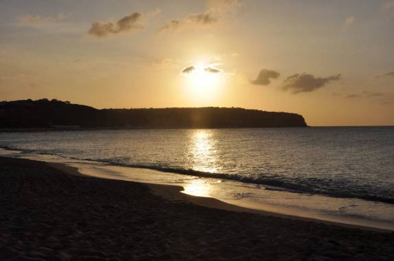 Pôr-do-sol na Baie Rouge, região de Marigot - St Martin, no Caribe